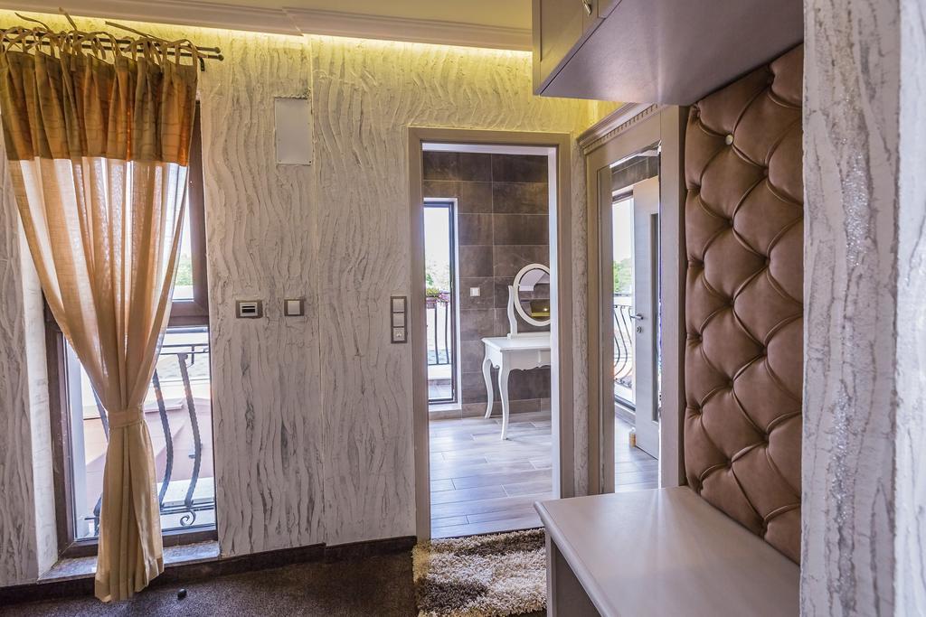 פלובדיב 8 1/2 Art Guest House חדר תמונה