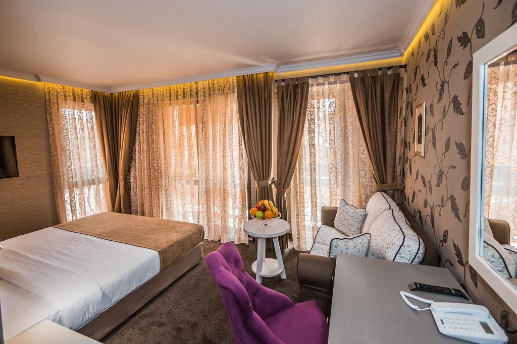 פלובדיב 8 1/2 Art Guest House חדר תמונה