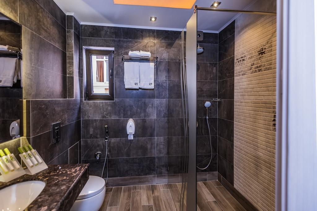 פלובדיב 8 1/2 Art Guest House חדר תמונה