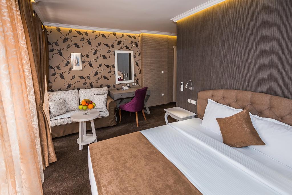 פלובדיב 8 1/2 Art Guest House חדר תמונה