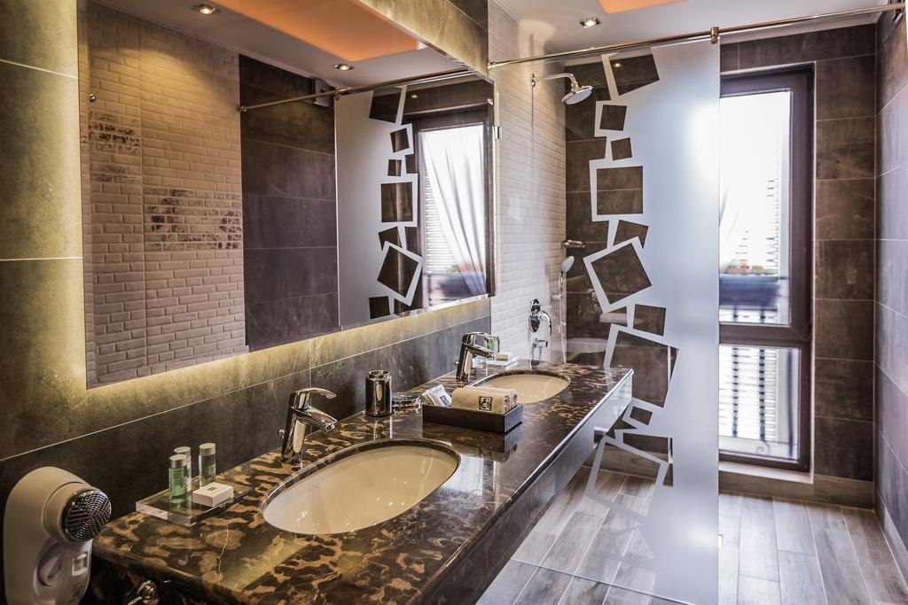 פלובדיב 8 1/2 Art Guest House מראה חיצוני תמונה